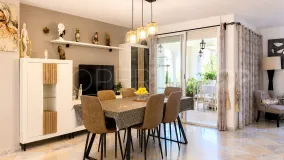 Pareado en venta con 4 dormitorios en Guadalmina Alta