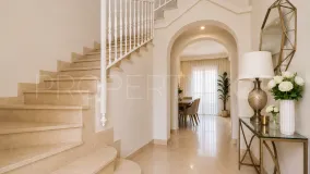 Adosado en venta con 3 dormitorios en Estepona Oeste