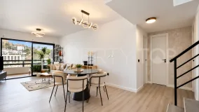 Duplex penthouse for sale in Selwo with 3 bedrooms