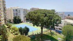 Se vende apartamento en Estepona Puerto con 3 dormitorios