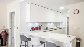 Apartamento a la venta con 3 dormitorios en Alminar de Marbella