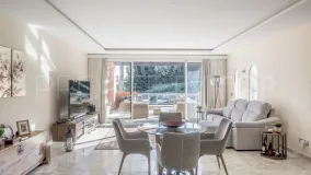 Apartamento a la venta con 3 dormitorios en Alminar de Marbella