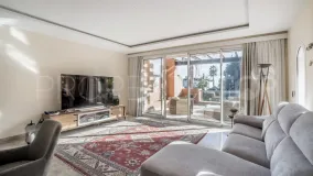 Apartamento a la venta con 3 dormitorios en Alminar de Marbella