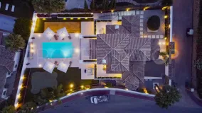 Villa con 6 dormitorios en venta en Nueva Andalucia