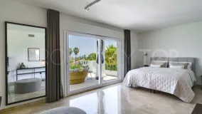 Villa con 6 dormitorios en venta en Nueva Andalucia