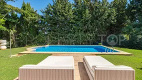 Zona B, casa de 5 dormitorios en venta
