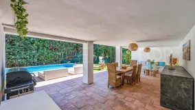 Zona B, casa de 5 dormitorios en venta
