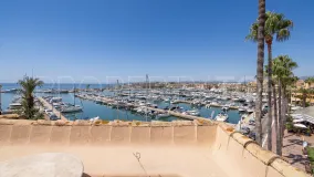 4 bedrooms penthouse for sale in Sotogrande Marina