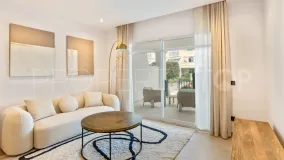 Apartamento con 3 dormitorios en venta en Nueva Andalucia
