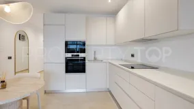 Apartamento con 3 dormitorios en venta en Nueva Andalucia