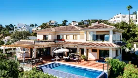 Villa en venta de 5 dormitorios en Marbella Este