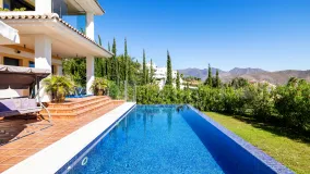 Villa en venta de 5 dormitorios en Marbella Este