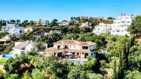 Villa en venta de 5 dormitorios en Marbella Este