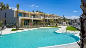 For sale town house in El Chaparral with 4 bedrooms