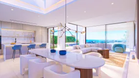 Villa in Estepona West for sale