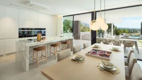 Villa for sale in Nueva Andalucia with 5 bedrooms