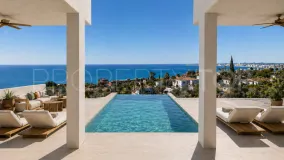 Villa a la venta en Benalmadena de 6 dormitorios