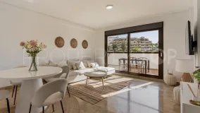 Estepona, atico duplex con 2 dormitorios en venta
