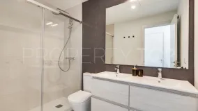 Estepona, apartamento de 2 dormitorios en venta