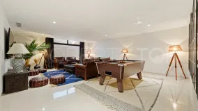 For sale Nueva Andalucia villa with 6 bedrooms