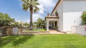 For sale villa in Zona B