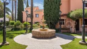 Pareado de 4 dormitorios en venta en Jardines de las Lomas