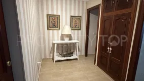 Se vende apartamento en Estepona con 3 dormitorios
