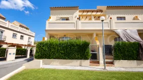 Pareado con 3 dormitorios en venta en La Duquesa Golf
