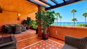 Apartamento en venta de 3 dormitorios en Estepona