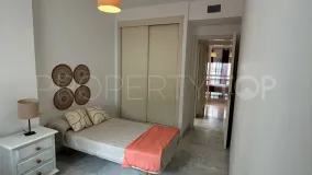 Se vende apartamento en Estepona Oeste con 4 dormitorios