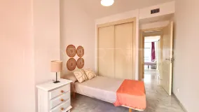 Se vende apartamento en Estepona Oeste con 4 dormitorios
