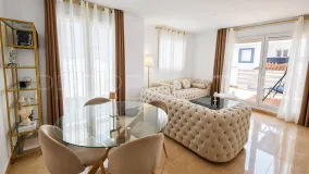 Se vende villa en La Duquesa con 6 dormitorios