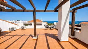 Se vende villa en La Duquesa con 6 dormitorios