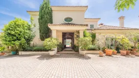 For sale villa with 9 bedrooms in Zona F