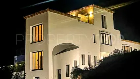 For sale villa with 5 bedrooms in Zona M