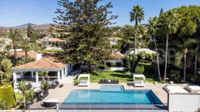 Elviria, villa en venta de 8 dormitorios