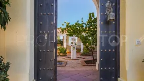 Villa con 6 dormitorios en venta en Benahavis