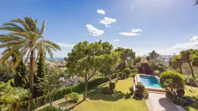 Villa con 6 dormitorios en venta en Benahavis