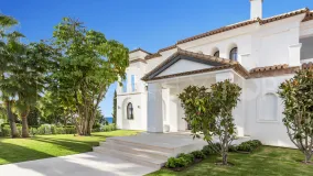 Se vende villa con 5 dormitorios en Los Flamingos