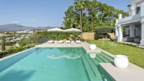 Se vende villa con 5 dormitorios en Los Flamingos
