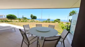 Se vende apartamento planta baja de 3 dormitorios en Camarate Golf