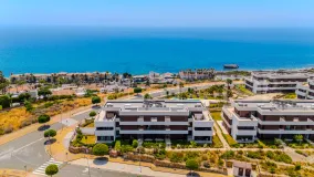 Se vende apartamento planta baja de 3 dormitorios en Camarate Golf