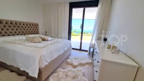 Se vende apartamento planta baja de 3 dormitorios en Camarate Golf