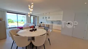 Se vende apartamento planta baja de 3 dormitorios en Camarate Golf