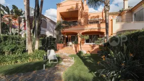 6 bedrooms semi detached villa for sale in Nueva Andalucia