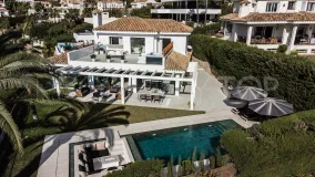 For sale 4 bedrooms villa in Nueva Andalucia