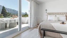 4 bedrooms villa for sale in Nueva Andalucia