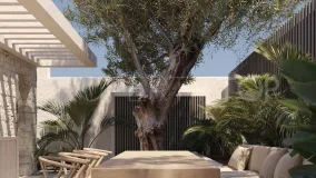 For sale villa with 4 bedrooms in Nueva Andalucia
