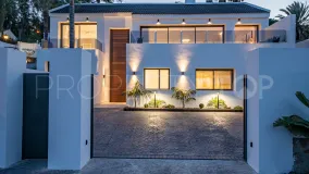 For sale Nueva Andalucia villa with 4 bedrooms