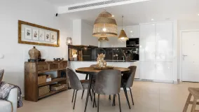 For sale ground floor apartment in Estepona Golf